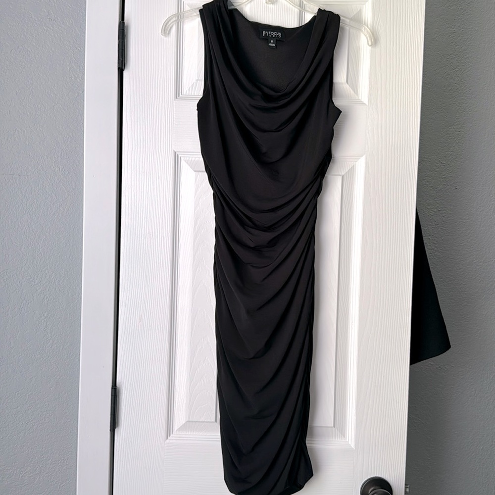 Enfocus Studio Size 6 Black sleeveless Midi dress